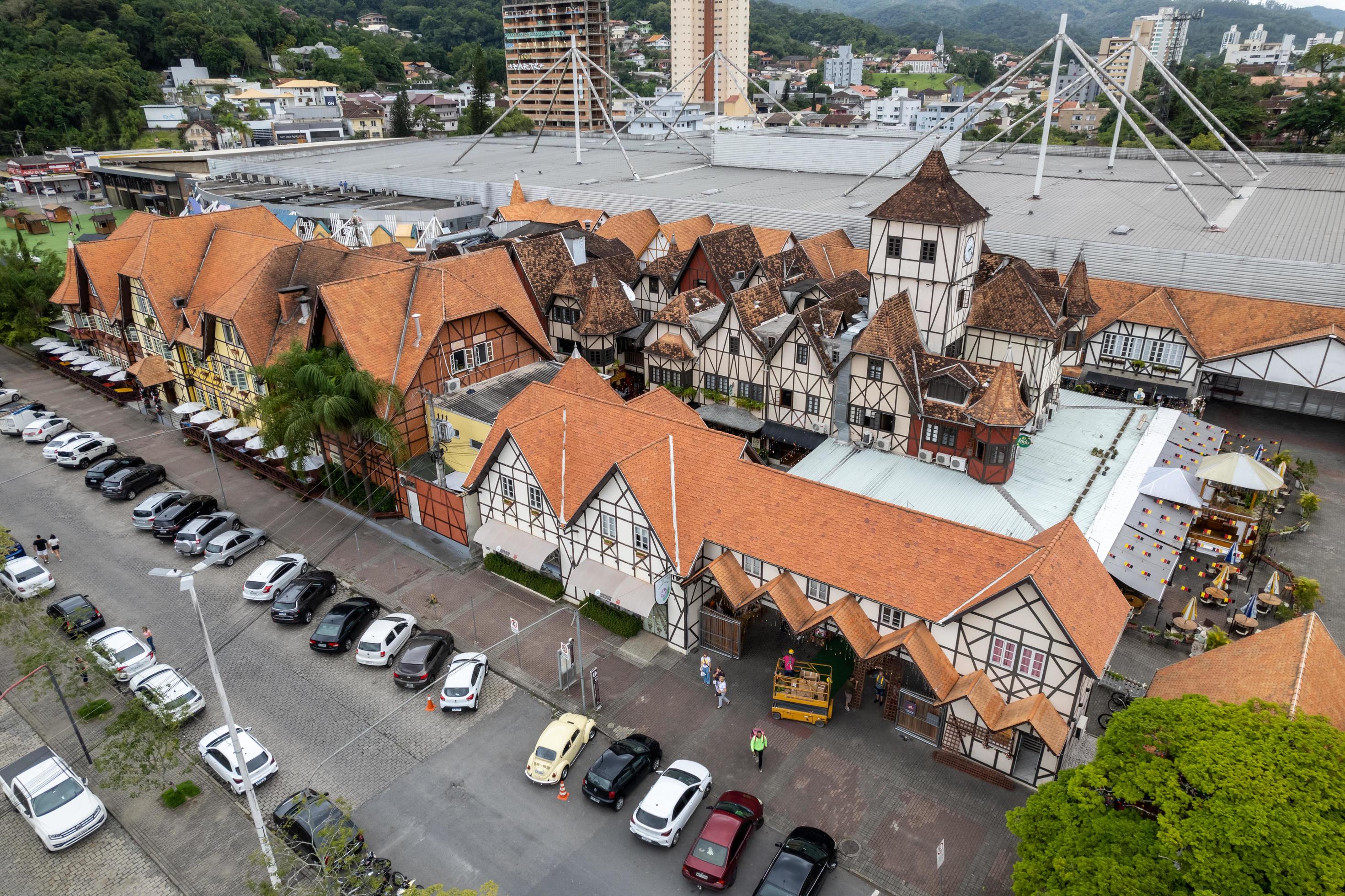 Urbiotica and GuidePark launch a pioneering project to improve parking in Blumenau 